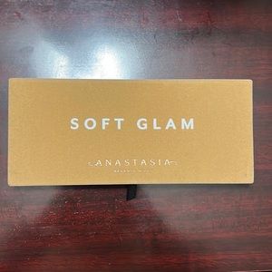 Anastasia Beverly Hills Soft Glam Palette